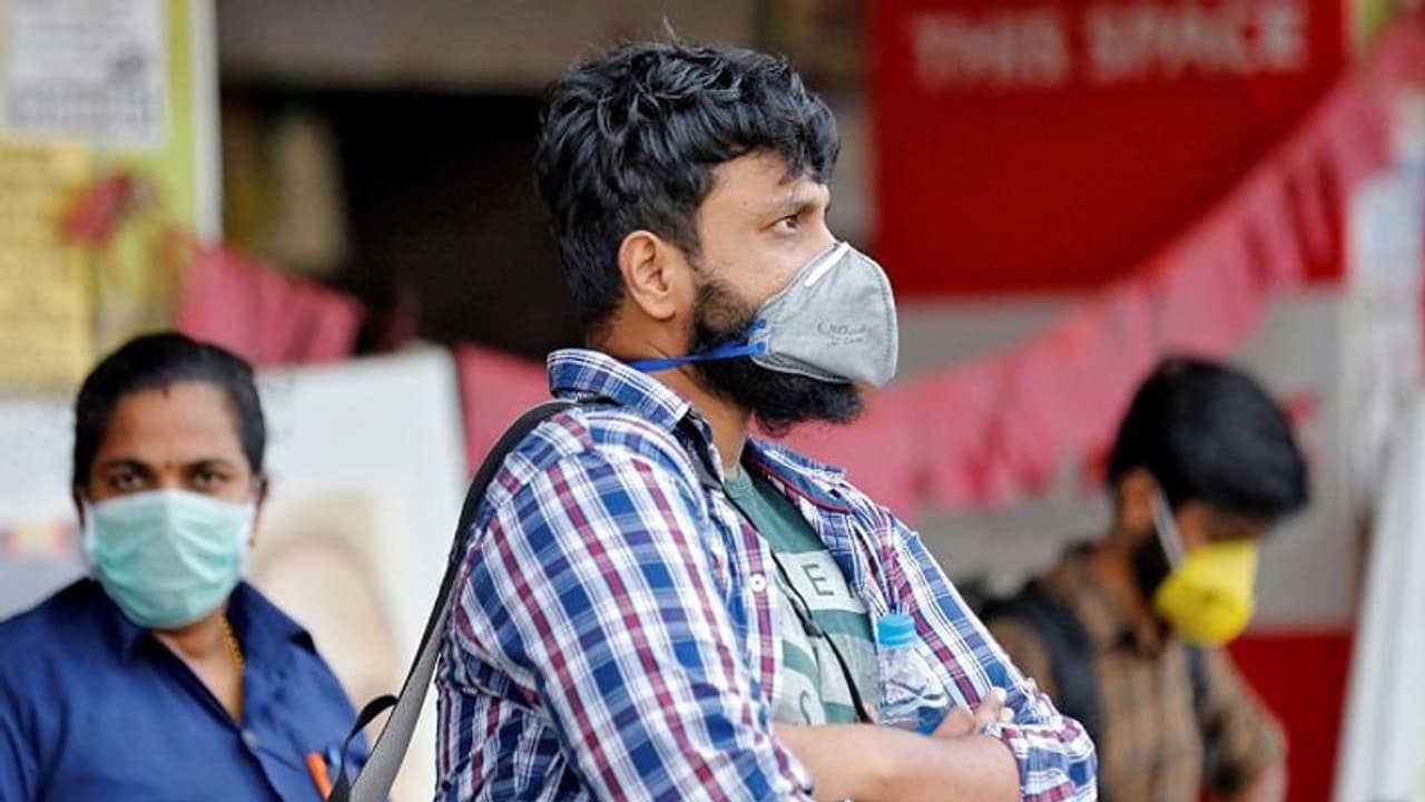 പ്രതിദിന കൊവിഡ് കേസുകള്‍ 100 കടന്നതോടെ കേരളം ആശങ്കയിൽ; പാലക്കാട്ടും കണ്ണൂരും അതീവജാഗ്രത