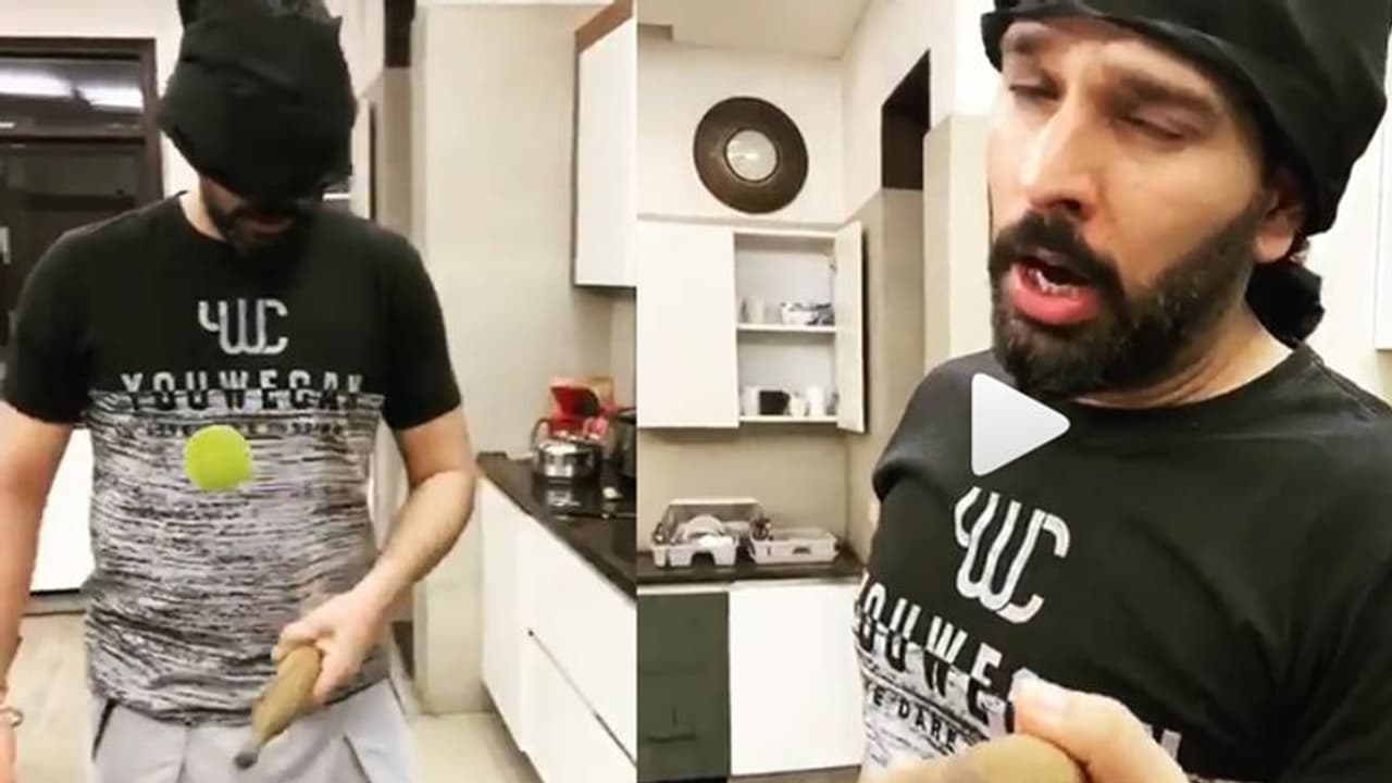 റെക്കോഡാണ് തകര്ക്കേണ്ടത്, അടുക്കളയിലെ സാധനങ്ങളല്ല; വീണ്ടും സച്ചിനെ വെല്ലുവിളിച്ച് യുവരാജ് വീഡിയോ കാണാം റെക്കോഡാണ് തകര്ക്കേണ്ടത്, അടുക്കളയിലെ സാധനങ്ങളല്ല; വീണ്ടും സച്ചിനെ വെല്ലുവിളിച്ച് യുവരാജ് വീഡിയോ കാണാം