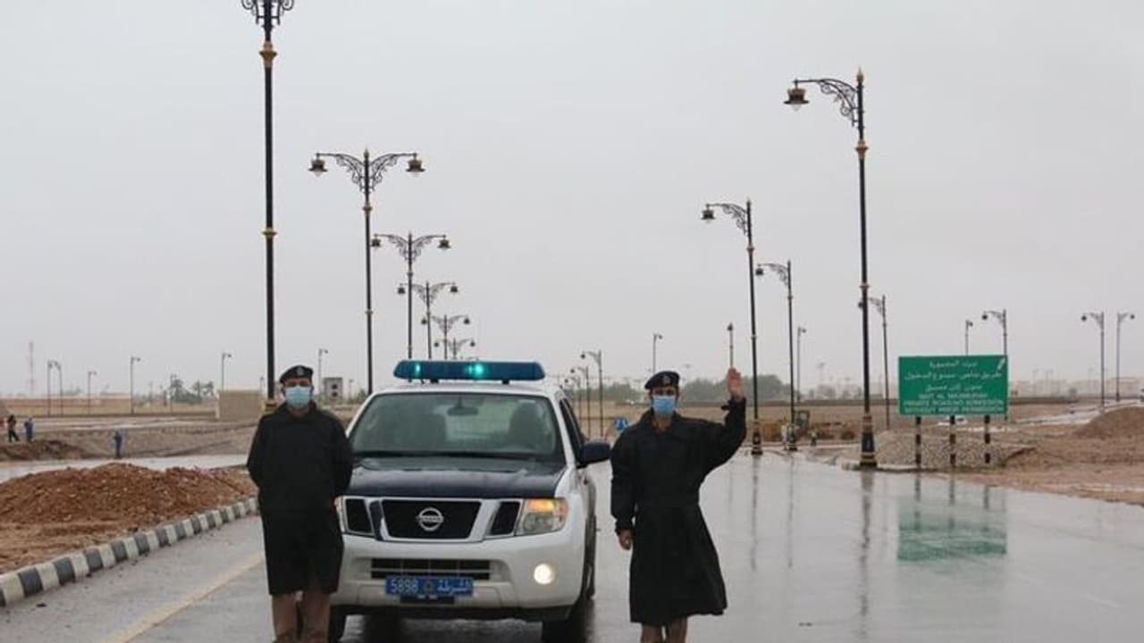 ജാഗ്രത പാലിക്കണം; ഒമാനിലെ ദോഫാർ മേഖലയില് മഴ തുടരുമെന്ന് അറിയിപ്പ് ജാഗ്രത പാലിക്കണം; ഒമാനിലെ ദോഫാർ മേഖലയില് മഴ തുടരുമെന്ന് അറിയിപ്പ്