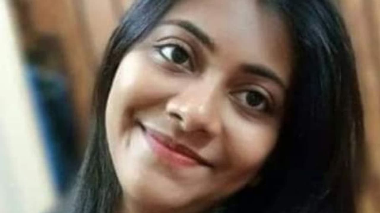 কর্তব্যরত অবস্থায় 'কিডনি বিকল', প্রাণ গেল সরকারি হাসপাতালের নার্সের কর্তব্যরত অবস্থায় 'কিডনি বিকল', প্রাণ গেল সরকারি হাসপাতালের নার্সের