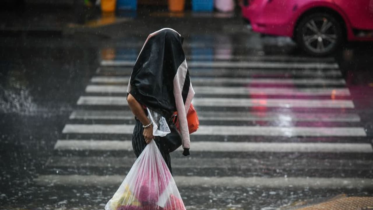 நாடு முழுவதும் இயல்பை விட அதிகமாக தென்மேற்கு பருவமழை பெய்யும்: புவி அறிவியல் அமைச்சகம்! 