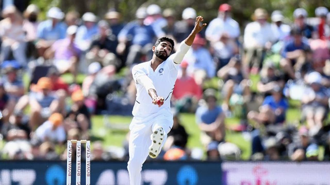 വേഗത്തില് പരിക്കേല്ക്കുന്ന ആക്ഷന്; വിമര്ശനങ്ങള്ക്ക് മറുപടി പറഞ്ഞ് ബൂമ്ര വേഗത്തില് പരിക്കേല്ക്കുന്ന ആക്ഷന്; വിമര്ശനങ്ങള്ക്ക് മറുപടി പറഞ്ഞ് ബൂമ്ര