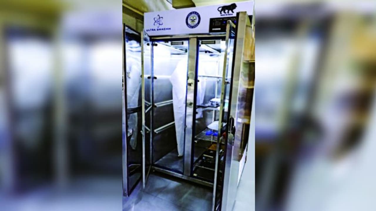 পিপিই থেকে যন্ত্র, জামা কাপড় সবই হবে জীবানুমুক্ত, ডিআরডিও নিয়ে এল 'আল্ট্রা স্বচ্ছ'