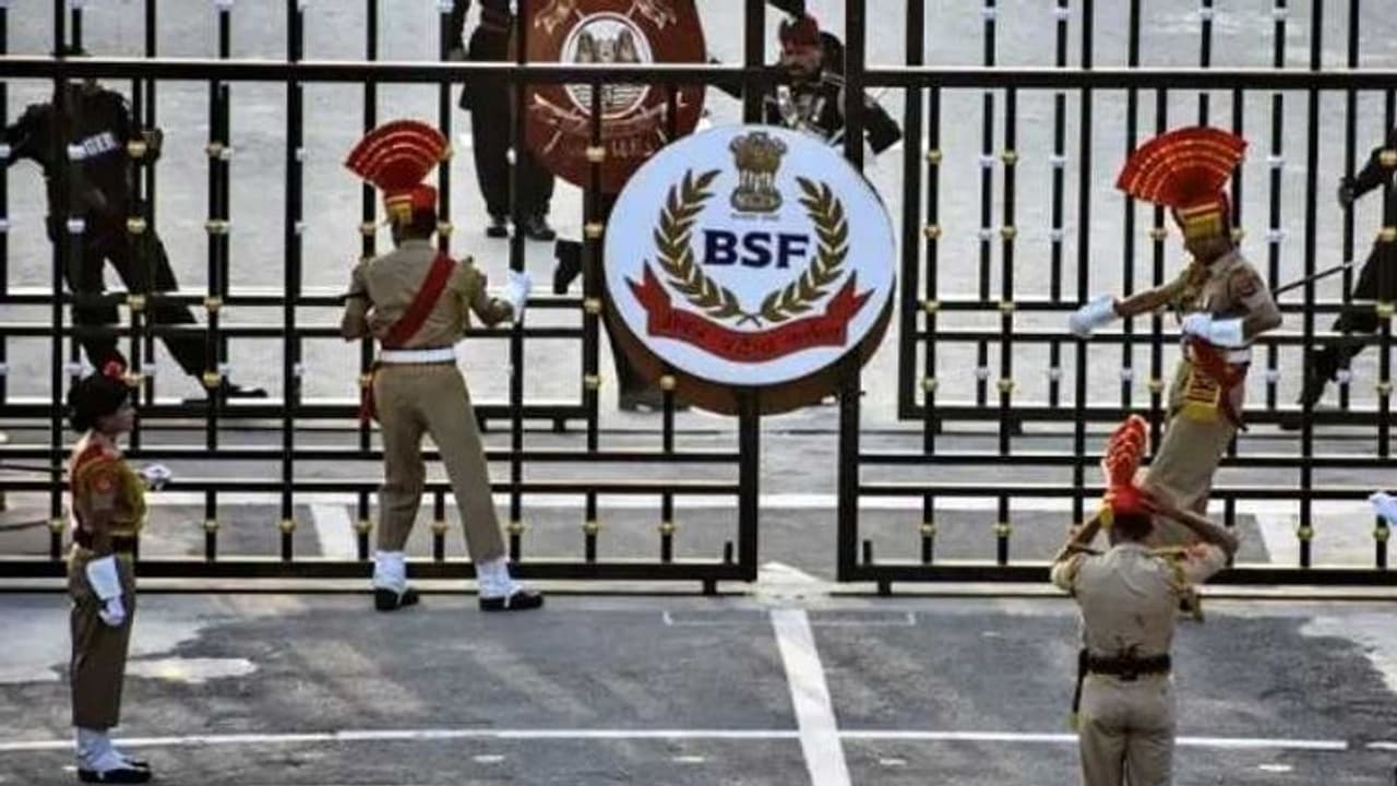 22 ദിവസത്തെ ഇടവേളയ്ക്ക് ശേഷം അട്ടാരി വാഗ അതിർത്തി തുറന്നു, ഇന്ത്യയിലേക്കെത്തിയത് ചരക്കുലോറികൾ