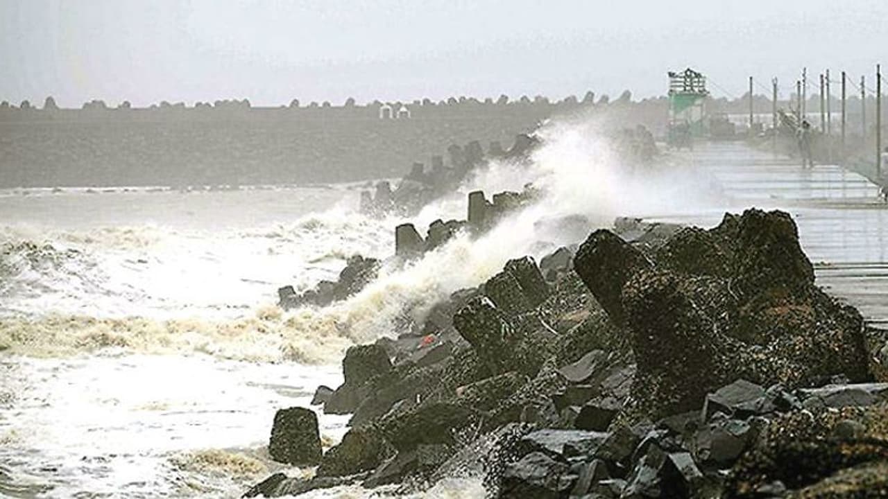13 fishing boats from Palghar still in sea as Cyclone Nisarga nears