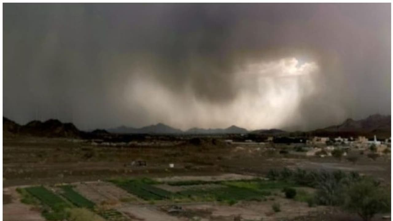 അറബിക്കടലിൽ പുതിയ ന്യൂനമർദ്ദം ശക്തി പ്രാപിക്കുന്നു; ഒമാനില് കര്ശന ജാഗ്രതാ നിര്ദ്ദേശം അറബിക്കടലിൽ പുതിയ ന്യൂനമർദ്ദം ശക്തി പ്രാപിക്കുന്നു; ഒമാനില് കര്ശന ജാഗ്രതാ നിര്ദ്ദേശം