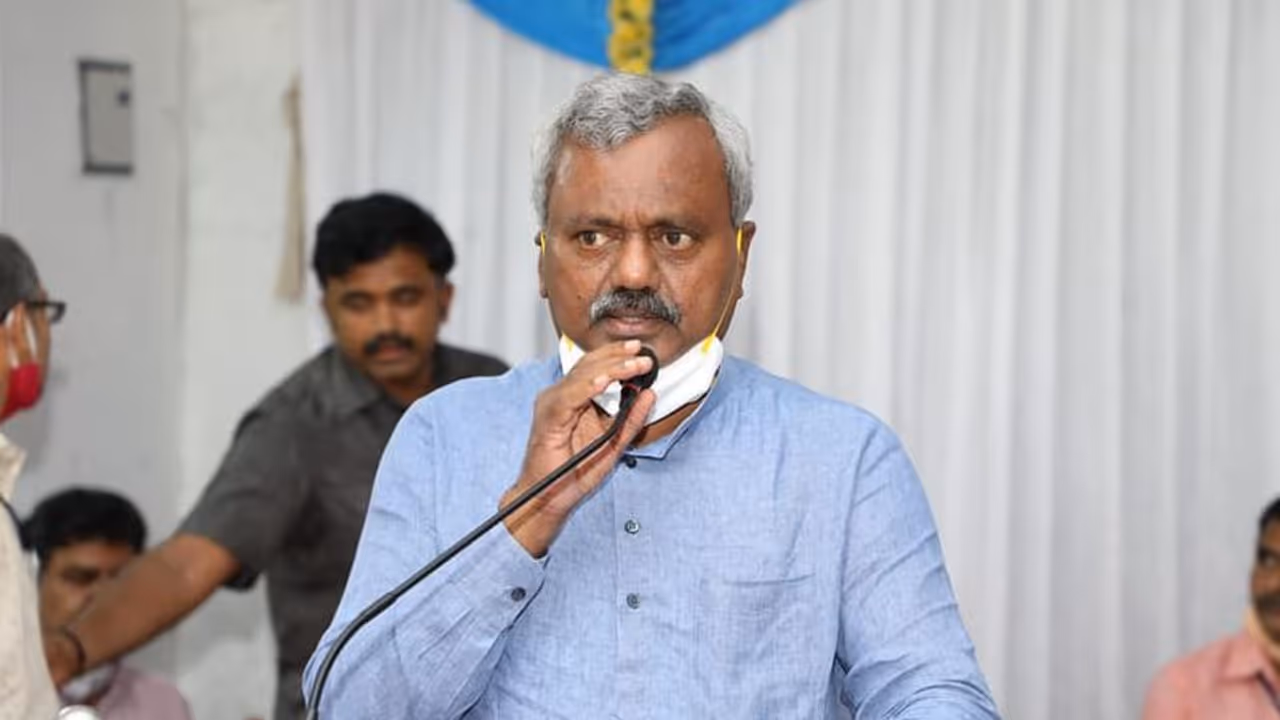 ಯಾರೂ ಸಿಗದಿದ್ದಾಗ ವಿಶ್ವನಾಥ್‌ ಆತ್ಮೀಯರಿಗೆ ಮದ್ದಾಕುತ್ತಾರೆ: ಸಚಿವ ಸೋಮಶೇಖರ್‌