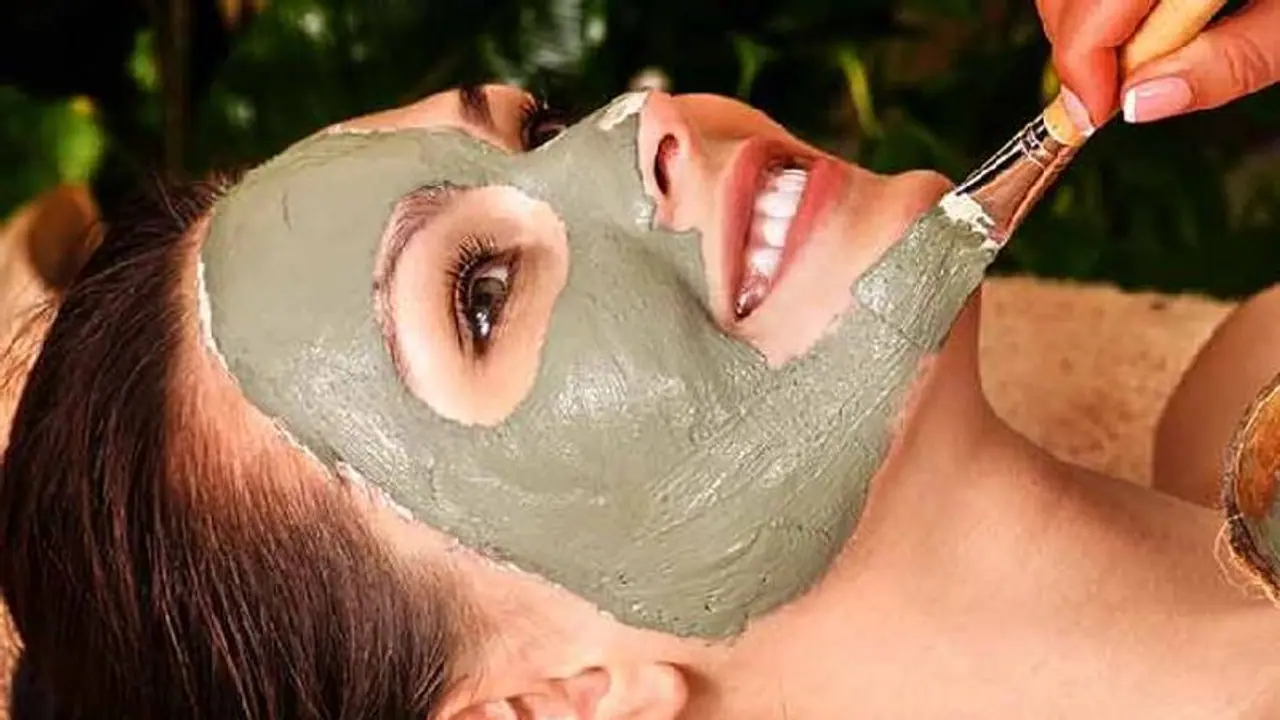 മുഖം തിളങ്ങാന് മുൾട്ടാണി മിട്ടി ഫേസ് പാക്കുകള്... മുഖം തിളങ്ങാന് മുൾട്ടാണി മിട്ടി ഫേസ് പാക്കുകള്...