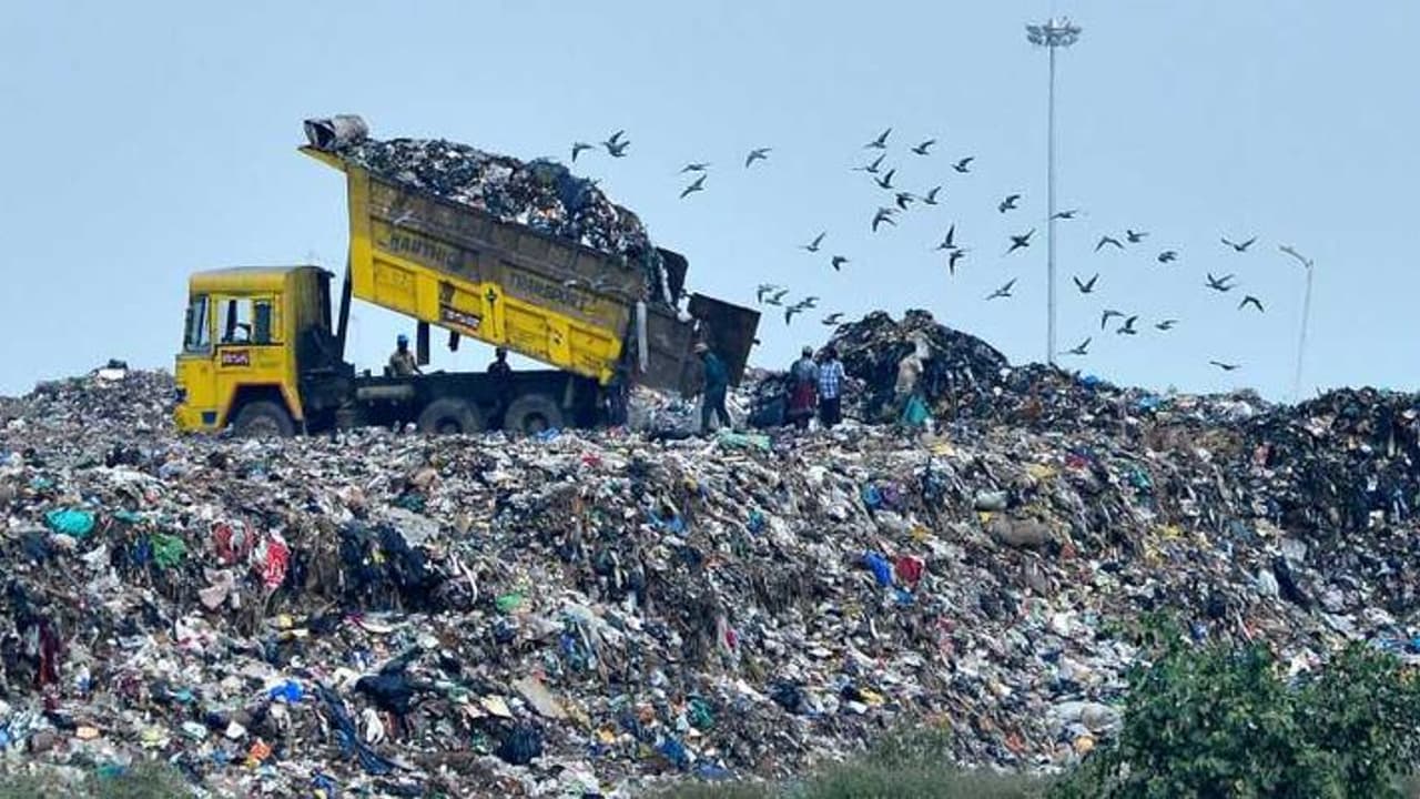 குப்பை கொட்டும் வளாகத்திற்கு குப்பைகள் செல்வது குறையும்..!! மாநகராட்சி எடுத்த அதிரடி நடவடிக்கை..!! குப்பை கொட்டும் வளாகத்திற்கு குப்பைகள் செல்வது குறையும்..!! மாநகராட்சி எடுத்த அதிரடி நடவடிக்கை..!!