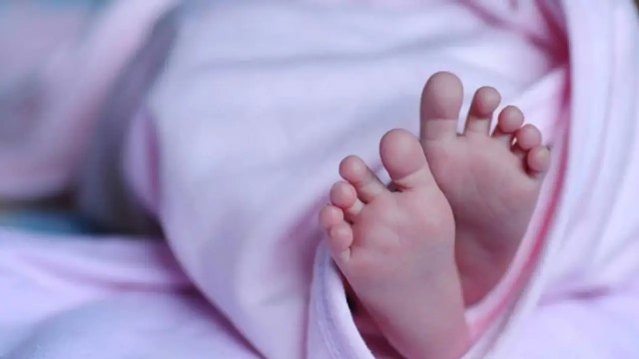 ക്വാറന്റൈന് കേന്ദ്രത്തില് ജനിച്ചു; ഉടനെ പേരുമിട്ടു, 'ക്വാറന്റീനോ'... ക്വാറന്റൈന് കേന്ദ്രത്തില് ജനിച്ചു; ഉടനെ പേരുമിട്ടു, 'ക്വാറന്റീനോ'...