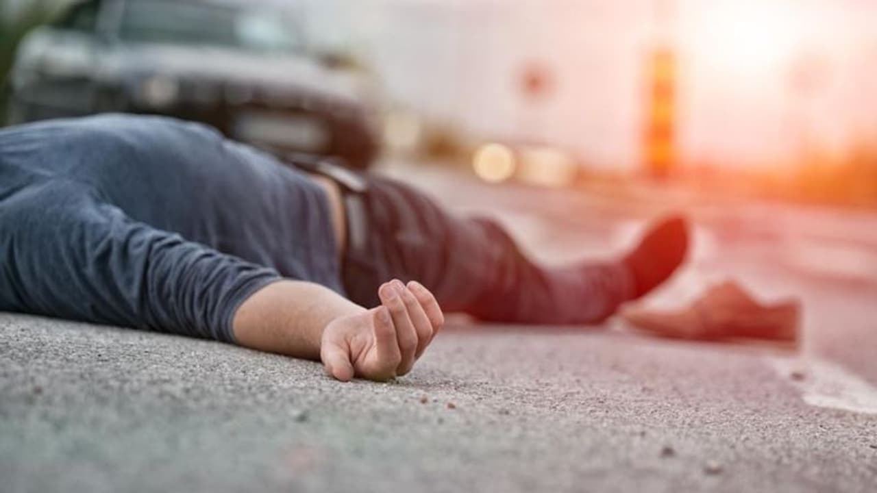 മദ്യലഹരിയിൽ സ്വന്തം ലിംഗം ഛേദിച്ച് കുറ്റിക്കാട്ടിൽ വലിച്ചെറിഞ്ഞു, ബോധം വന്നപ്പോൾ വേദനകൊണ്ട് പുളഞ്ഞ് യുവാവ്