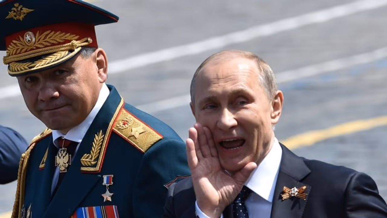 ഏഴാമത്തെ കുഞ്ഞിനെ പ്രസവിച്ച ശിശുക്ഷേമസമിതി അധ്യക്ഷയുടെ 'ഫോമി'നെ അഭിനന്ദിച്ച് റഷ്യൻ പ്രസിഡന്റ് പുടിൻ ഏഴാമത്തെ കുഞ്ഞിനെ പ്രസവിച്ച ശിശുക്ഷേമസമിതി അധ്യക്ഷയുടെ 'ഫോമി'നെ അഭിനന്ദിച്ച് റഷ്യൻ പ്രസിഡന്റ് പുടിൻ