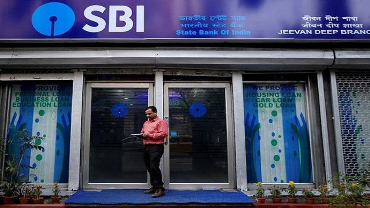 SBI ಗ್ರಾಹಕರೇ ಗಮನಿಸಿ, ಜುಲೈ 1 ರಿಂದ ATM ಹಣ ಪಡೆಯುವ ನಿಯಮ ಬದಲು! SBI ಗ್ರಾಹಕರೇ ಗಮನಿಸಿ, ಜುಲೈ 1 ರಿಂದ ATM ಹಣ ಪಡೆಯುವ ನಿಯಮ ಬದಲು!