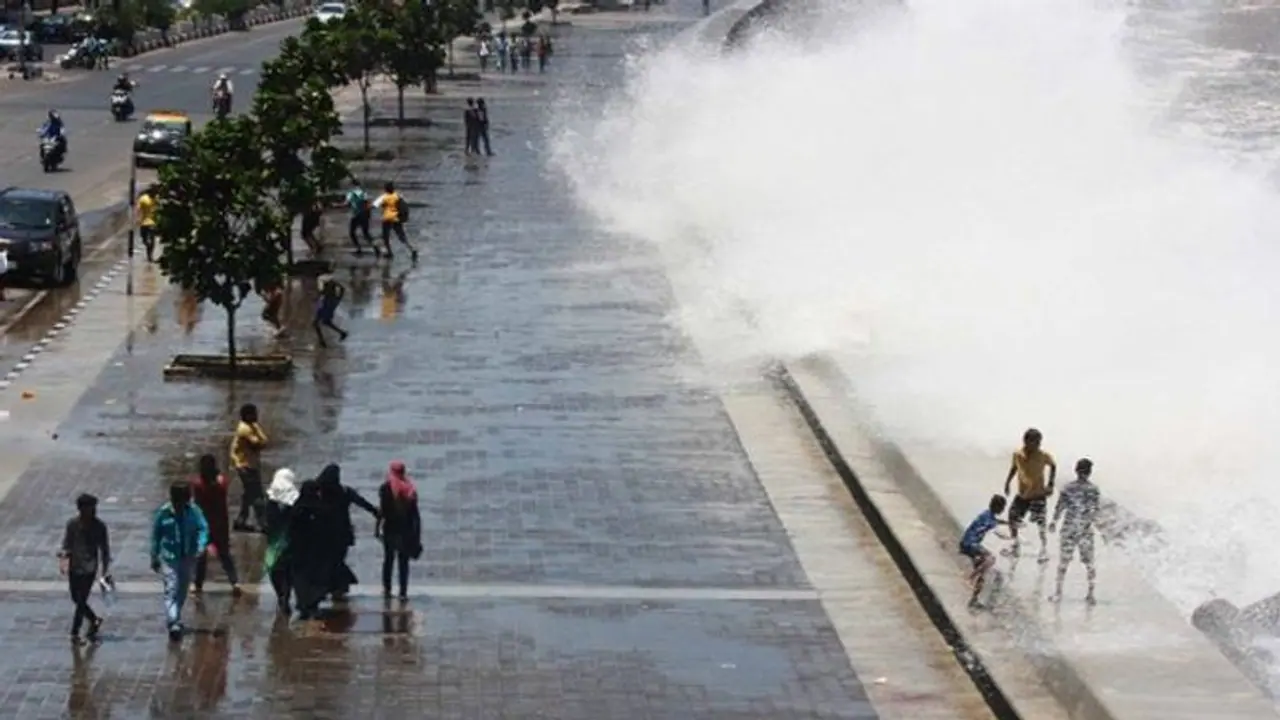 Cyclone Gulab: 'গুলাব', কারা রাখল ভয়ানক ঘূর্ণিঝড়ের এমন সুন্দর নাম