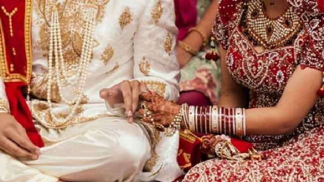 కేంద్రం నిర్ణయం.. మహిళల వివాహ వయసు పెంపు? కేంద్రం నిర్ణయం.. మహిళల వివాహ వయసు పెంపు?