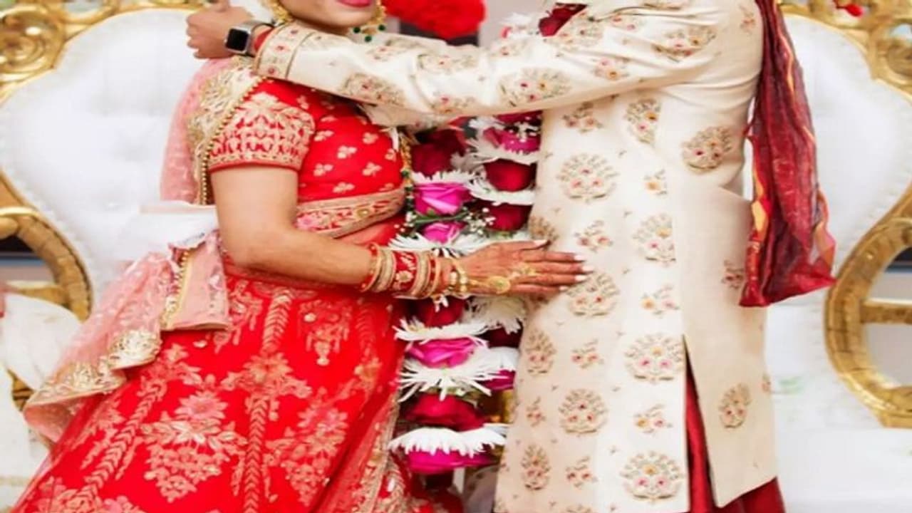 కొద్ది సేపట్లో భర్త రెండో పెళ్లి... మొదటి భార్య ఏం చేసిందంటే... కొద్ది సేపట్లో భర్త రెండో పెళ్లి... మొదటి భార్య ఏం చేసిందంటే...