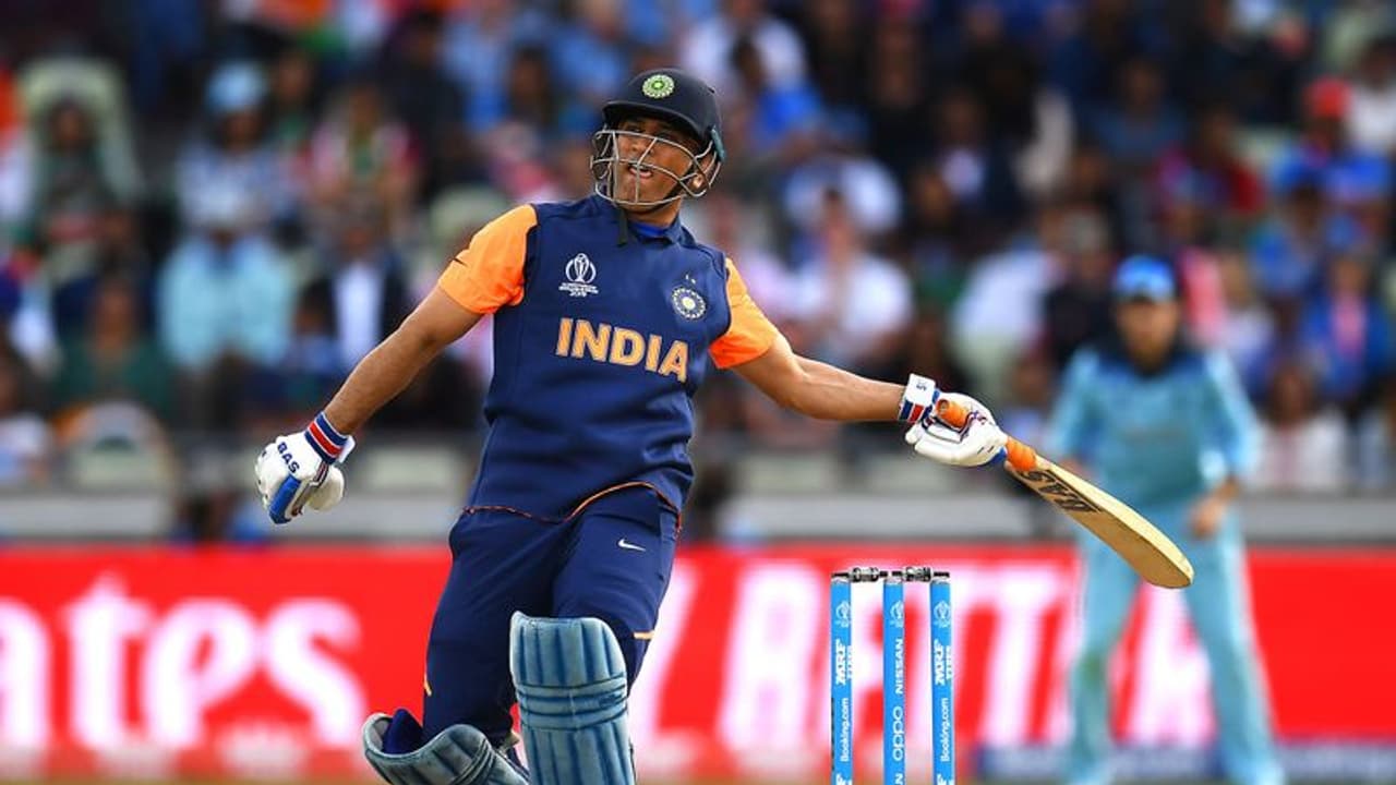 ലോകകപ്പില് ഇന്ത്യ ഇംഗ്ലണ്ടിനോട് തോറ്റത് ബോധപൂര്വം, ആരോപണവുമായി മുന് പാക് താരങ്ങള് ലോകകപ്പില് ഇന്ത്യ ഇംഗ്ലണ്ടിനോട് തോറ്റത് ബോധപൂര്വം, ആരോപണവുമായി മുന് പാക് താരങ്ങള്