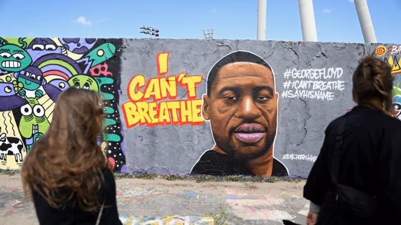 বর্ণবিদ্বেষের শিকার জর্জ ফ্লয়েড নাকি আক্রান্ত ছিলেন করোনায়, চাঞ্চল্যকর তথ্য ময়নাতদন্ত রিপোর্টে বর্ণবিদ্বেষের শিকার জর্জ ফ্লয়েড নাকি আক্রান্ত ছিলেন করোনায়, চাঞ্চল্যকর তথ্য ময়নাতদন্ত রিপোর্টে