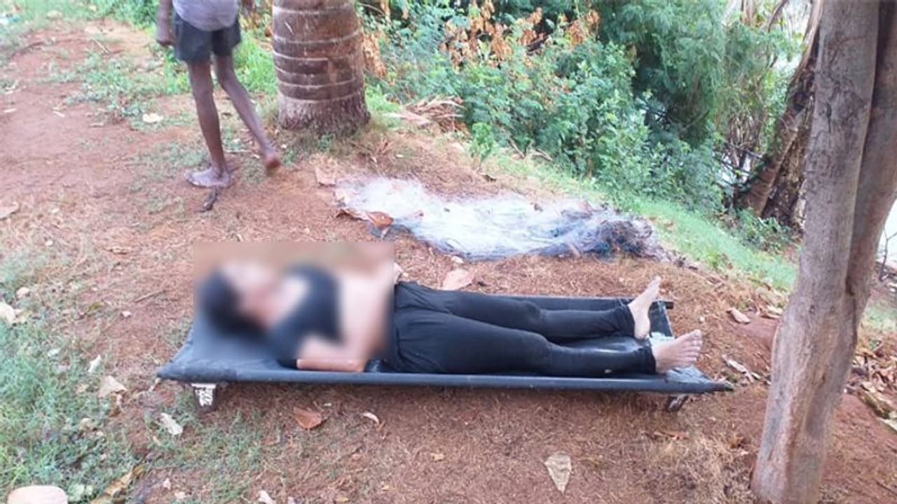 ఇద్దరు పిల్లలతో కలిసి ఆత్మహత్యాయత్నం... తల్లి మృతి, చిన్నారులు సేఫ్ ఇద్దరు పిల్లలతో కలిసి ఆత్మహత్యాయత్నం... తల్లి మృతి, చిన్నారులు సేఫ్