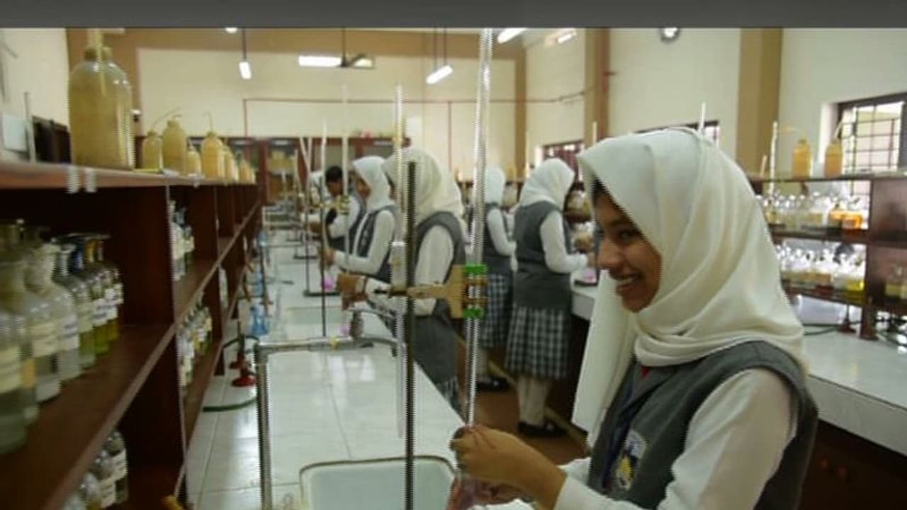 കാലിക്കറ്റ് ഗേൾസ് വൊക്കേഷണൽ ഹയർസെക്കൻഡറി സ്കൂളിന് കേന്ദ്ര സർക്കാരിന്റെ അംഗീകാരം കാലിക്കറ്റ് ഗേൾസ് വൊക്കേഷണൽ ഹയർസെക്കൻഡറി സ്കൂളിന് കേന്ദ്ര സർക്കാരിന്റെ അംഗീകാരം