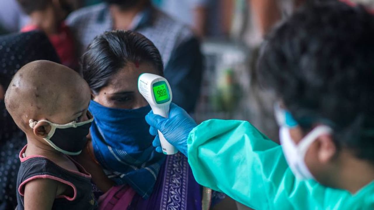 30 जनवरी नहीं नवंबर दिसंबर में ही भारत में कोरोना ने दे दी थी दस्तक, वैज्ञानिक ने किया चौंकाने वाला दावा 30 जनवरी नहीं नवंबर दिसंबर में ही भारत में कोरोना ने दे दी थी दस्तक, वैज्ञानिक ने किया चौंकाने वाला दावा