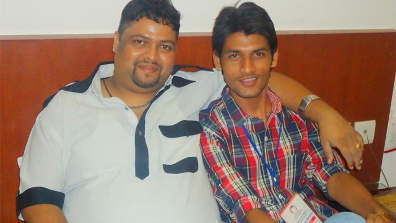 'रिंकिया के पापा' के म्यूजिक डायरेक्टर का निधन, खेसारी लाल समेत इन भोजपुरी स्टार्स ने दी श्रद्धांजलि 'रिंकिया के पापा' के म्यूजिक डायरेक्टर का निधन, खेसारी लाल समेत इन भोजपुरी स्टार्स ने दी श्रद्धांजलि