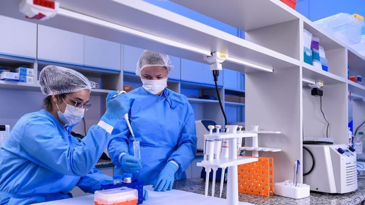 സമ്പർക്കത്തിലൂടെ കൊവിഡ് ബാധ കുതിച്ചുയരുന്നു; സംസ്ഥാനത്ത് പരിശോധനയും റിവേഴ്സ് ക്വാറന്റീനും ശക്തമാക്കും