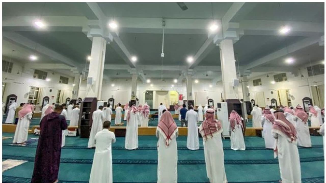 കൊവിഡ് മുന്‍കരുതലുകളോടെ സൗദിയിലെ പള്ളികളില്‍ ഇന്ന് ജുമുഅ പുനരാരംഭിക്കും
