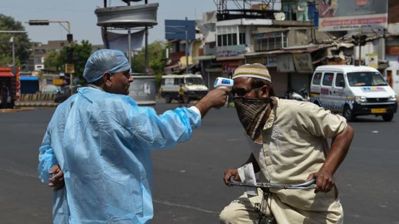 गुजरात में संक्रमितों की संख्या पहुंची 23 हजार, 517 नए मामले दर्ज