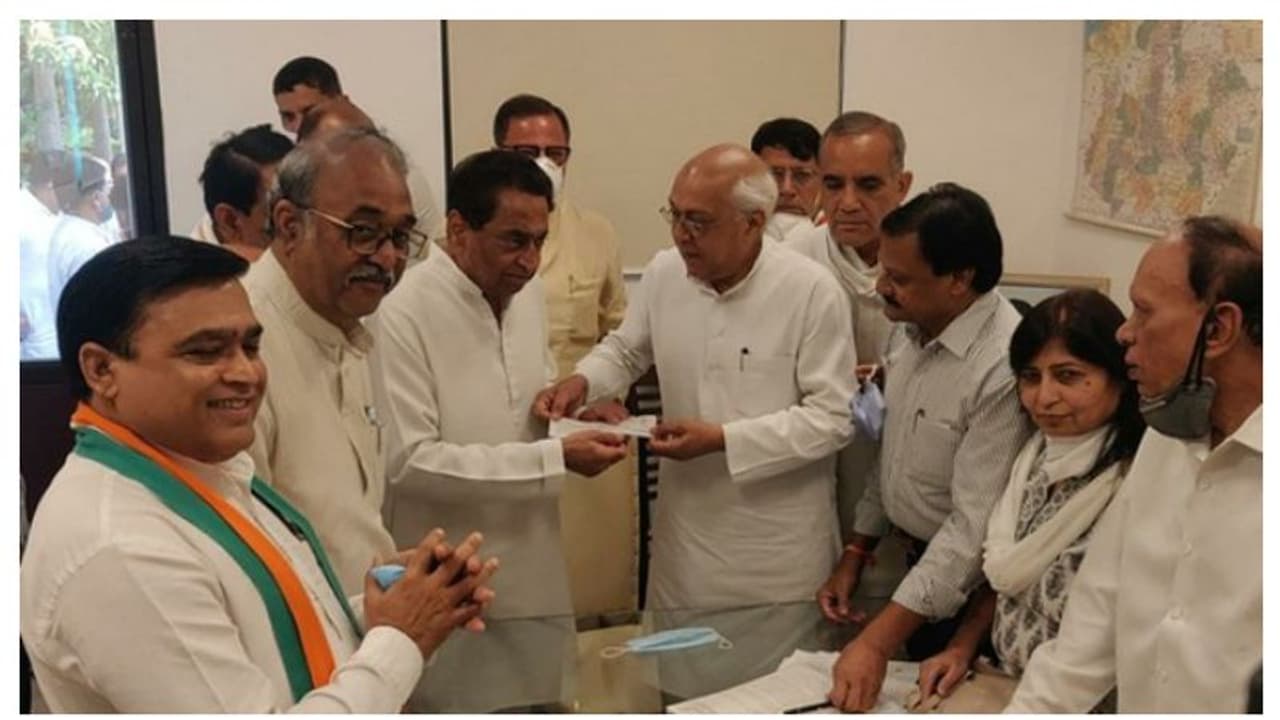 গুজরাতের উলট পুরাণ মধ্যপ্রদেশে, বিজেপি ছেড়ে কমলনাথের হাত ধরলেন রাজ্যের প্রাক্তন মন্ত্রী