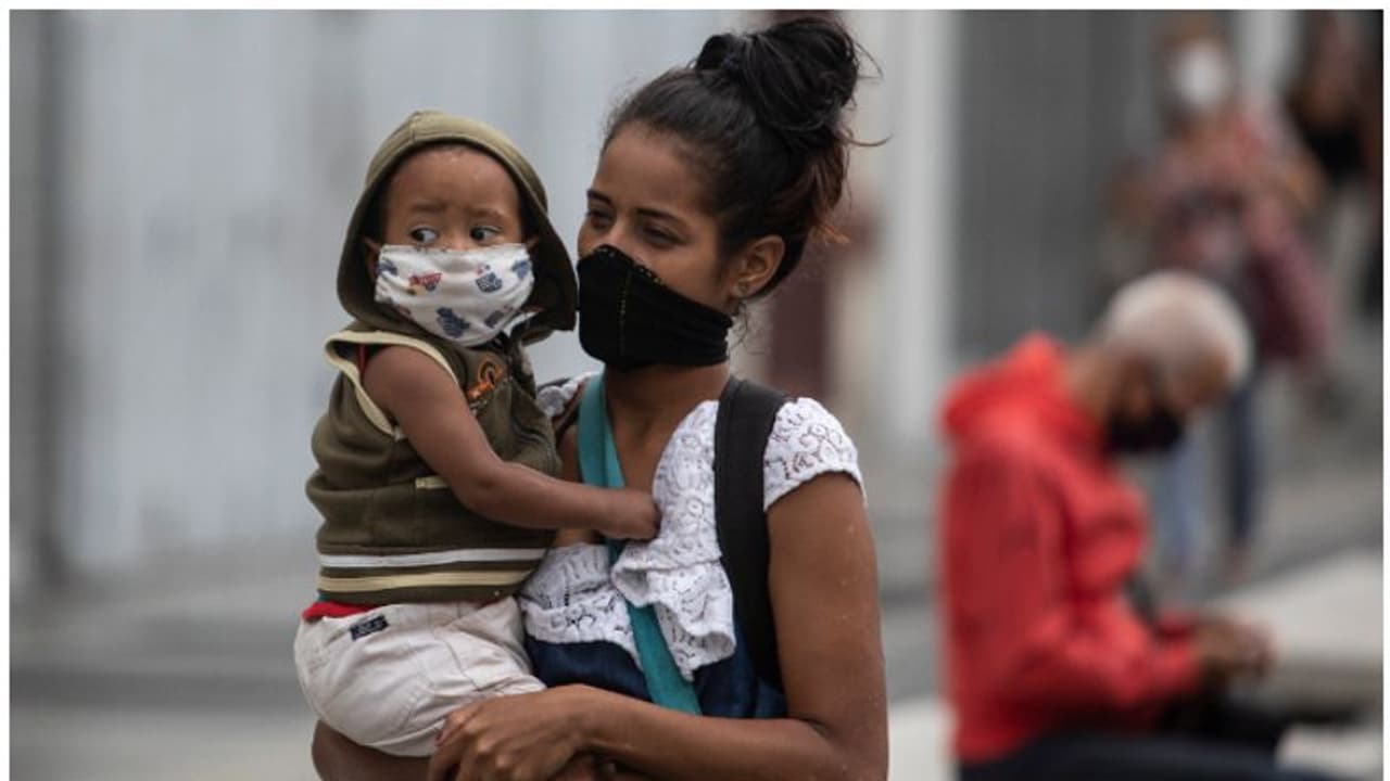 സര്വ്വതും തകര്ത്ത് കൊവിഡ്; ലോകത്ത് രോഗബാധിതരുടെ എണ്ണം 68 ലക്ഷം കടന്നു സര്വ്വതും തകര്ത്ത് കൊവിഡ്; ലോകത്ത് രോഗബാധിതരുടെ എണ്ണം 68 ലക്ഷം കടന്നു