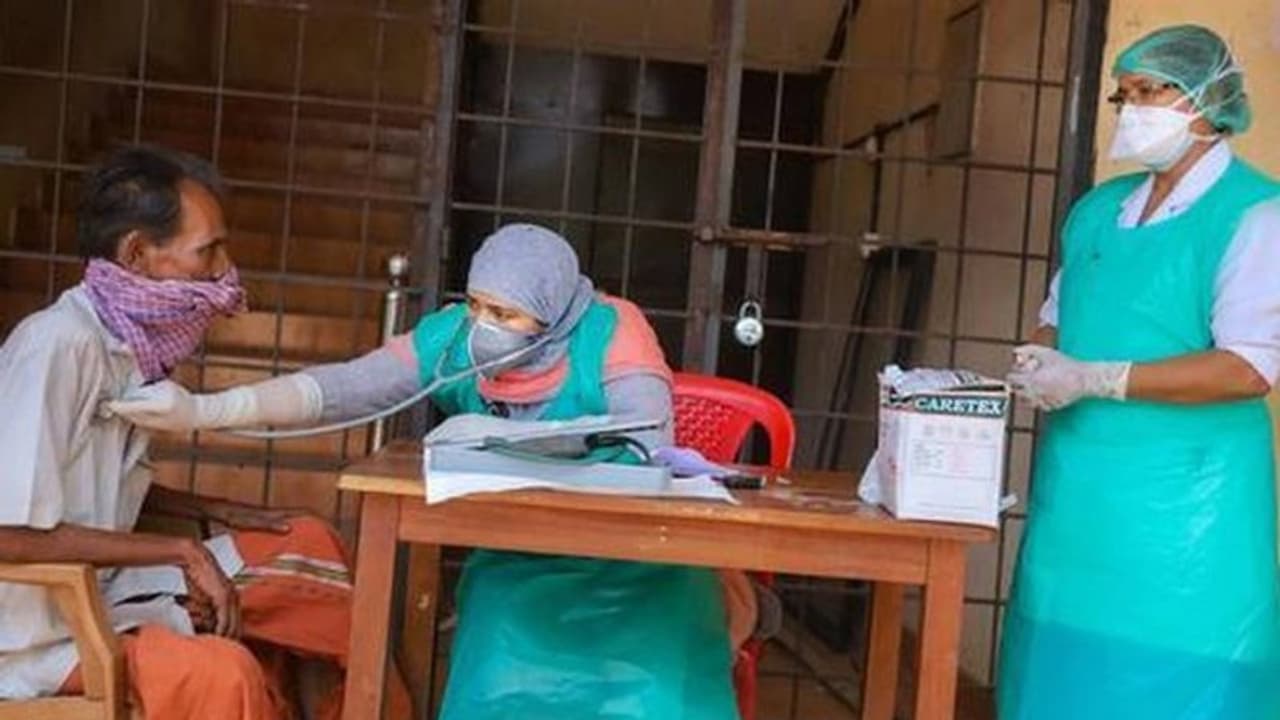 വിദേശത്തേക്ക് പോയ പയ്യോളി സ്വദേശിക്ക് കൊവിഡ്; ജാഗ്രത കടുപ്പിക്കാൻ തീരുമാനം വിദേശത്തേക്ക് പോയ പയ്യോളി സ്വദേശിക്ക് കൊവിഡ്; ജാഗ്രത കടുപ്പിക്കാൻ തീരുമാനം