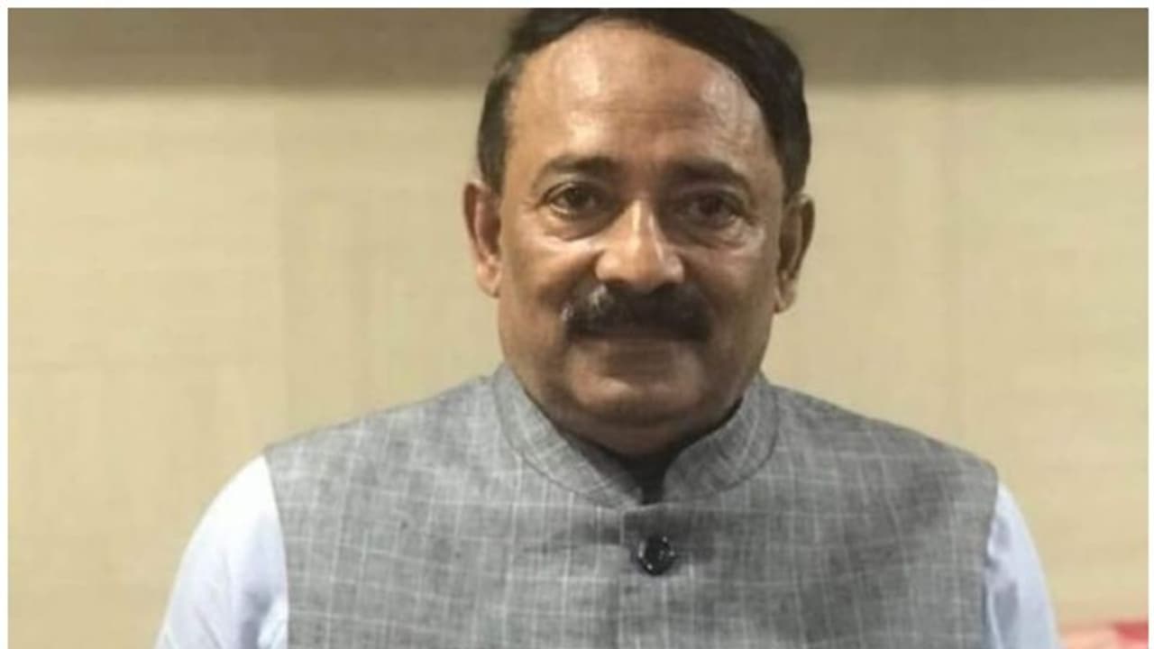 ഹംസക്കോയക്ക് നേരത്തെ ഹൃദ്രോഗമുണ്ടായിരുന്നില്ലെന്ന് സഹോദരൻ ഹംസക്കോയക്ക് നേരത്തെ ഹൃദ്രോഗമുണ്ടായിരുന്നില്ലെന്ന് സഹോദരൻ