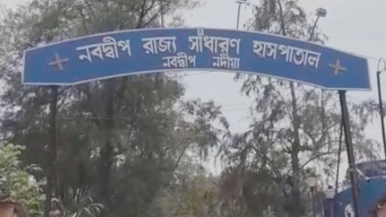 লকডাউনের ফের, অভাবের তাড়নায় গায়ে আগুন নিয়ে আত্মহত্যা নির্মাণ শ্রমিকের লকডাউনের ফের, অভাবের তাড়নায় গায়ে আগুন নিয়ে আত্মহত্যা নির্মাণ শ্রমিকের