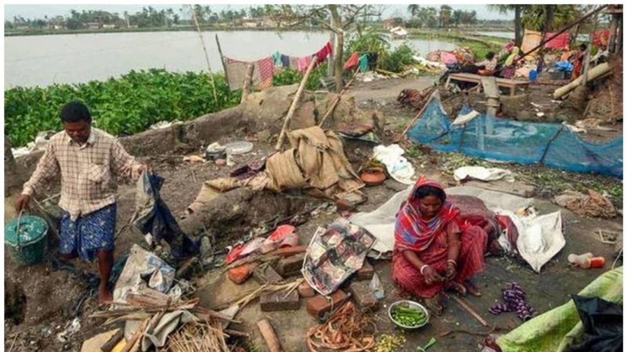 ഉംപുൺ ചുഴലിക്കാറ്റ്; ബംഗാളിൽ 1,02,442 കോടിയുടെ നാശ നഷ്ടമെന്ന് കേന്ദ്ര റിപ്പോർട്ട് ഉംപുൺ ചുഴലിക്കാറ്റ്; ബംഗാളിൽ 1,02,442 കോടിയുടെ നാശ നഷ്ടമെന്ന് കേന്ദ്ര റിപ്പോർട്ട്
