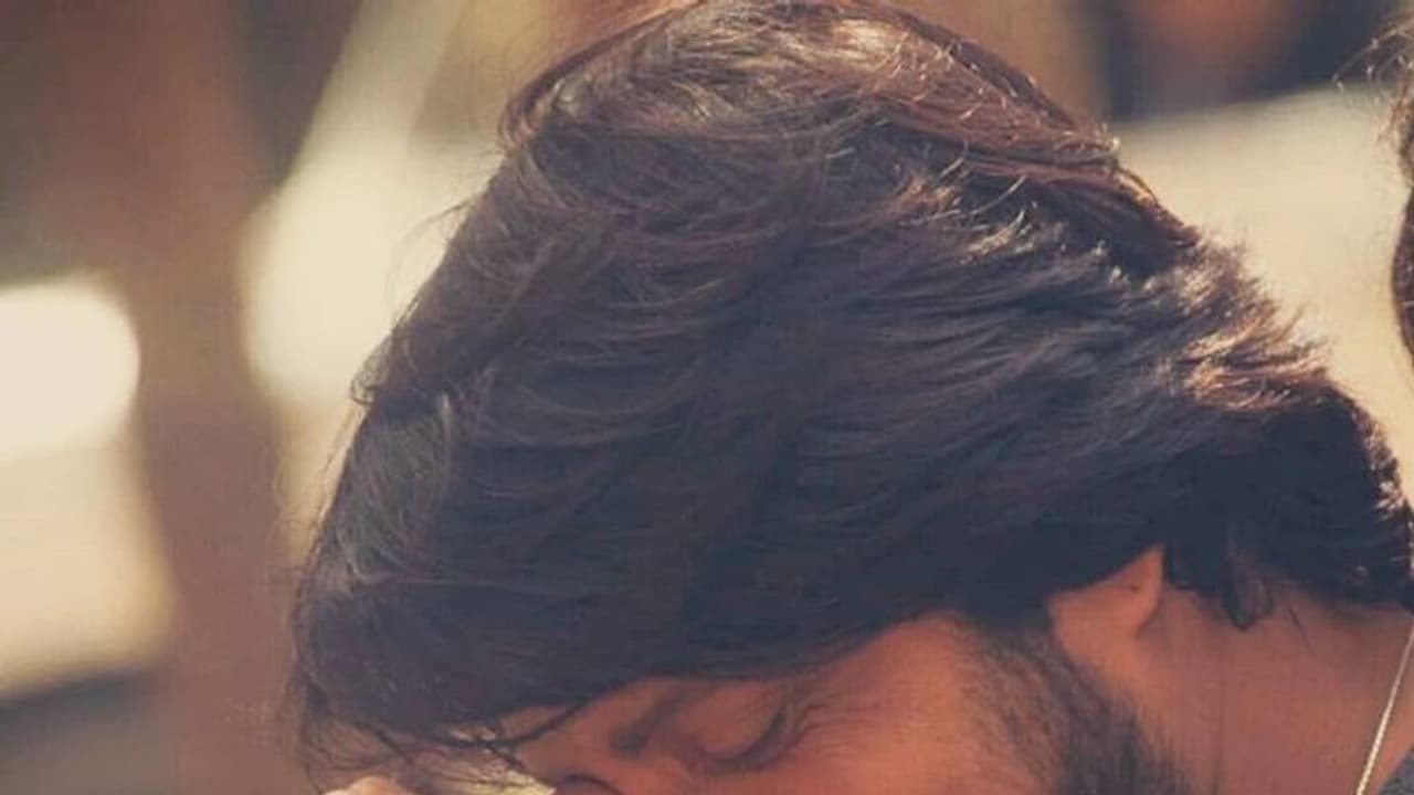 வில்லன் நடிகருக்கு குவியும் வாழ்த்துக்கள்... சத்தமே இல்லாமல் செய்து முடித்த பலே காரியம்...! வில்லன் நடிகருக்கு குவியும் வாழ்த்துக்கள்... சத்தமே இல்லாமல் செய்து முடித்த பலே காரியம்...!