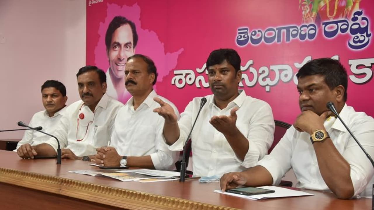 రేవంత్కు టీఆర్ఎస్ కౌంటర్:వట్టినాగులపల్లిలో అక్రమ కట్టడాలు రేవంత్కు టీఆర్ఎస్ కౌంటర్:వట్టినాగులపల్లిలో అక్రమ కట్టడాలు