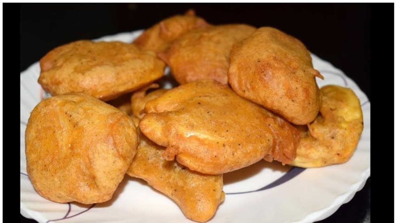 ചൂട് ചായോടൊപ്പം കിടിലൻ 'ചക്ക ബജി' കഴിച്ചാലോ...