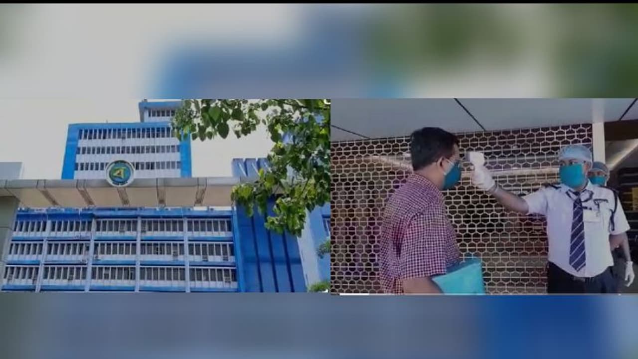 'মাস্ক ছাড়া প্রবেশ নিষেধ', থার্মাল চেকিং করেই অনুমতি মিলছে বিকাশ ভবনে 'মাস্ক ছাড়া প্রবেশ নিষেধ', থার্মাল চেকিং করেই অনুমতি মিলছে বিকাশ ভবনে