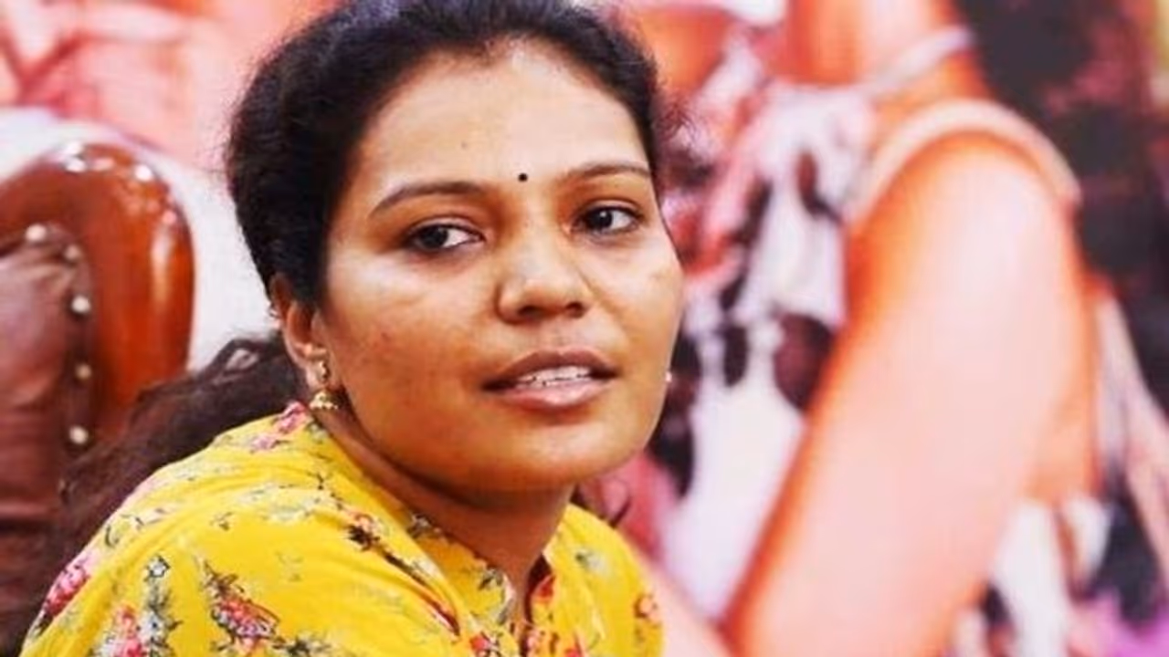 ఆసుపత్రిలో తెలుగు దర్శకురాలు! ఆసుపత్రిలో తెలుగు దర్శకురాలు!