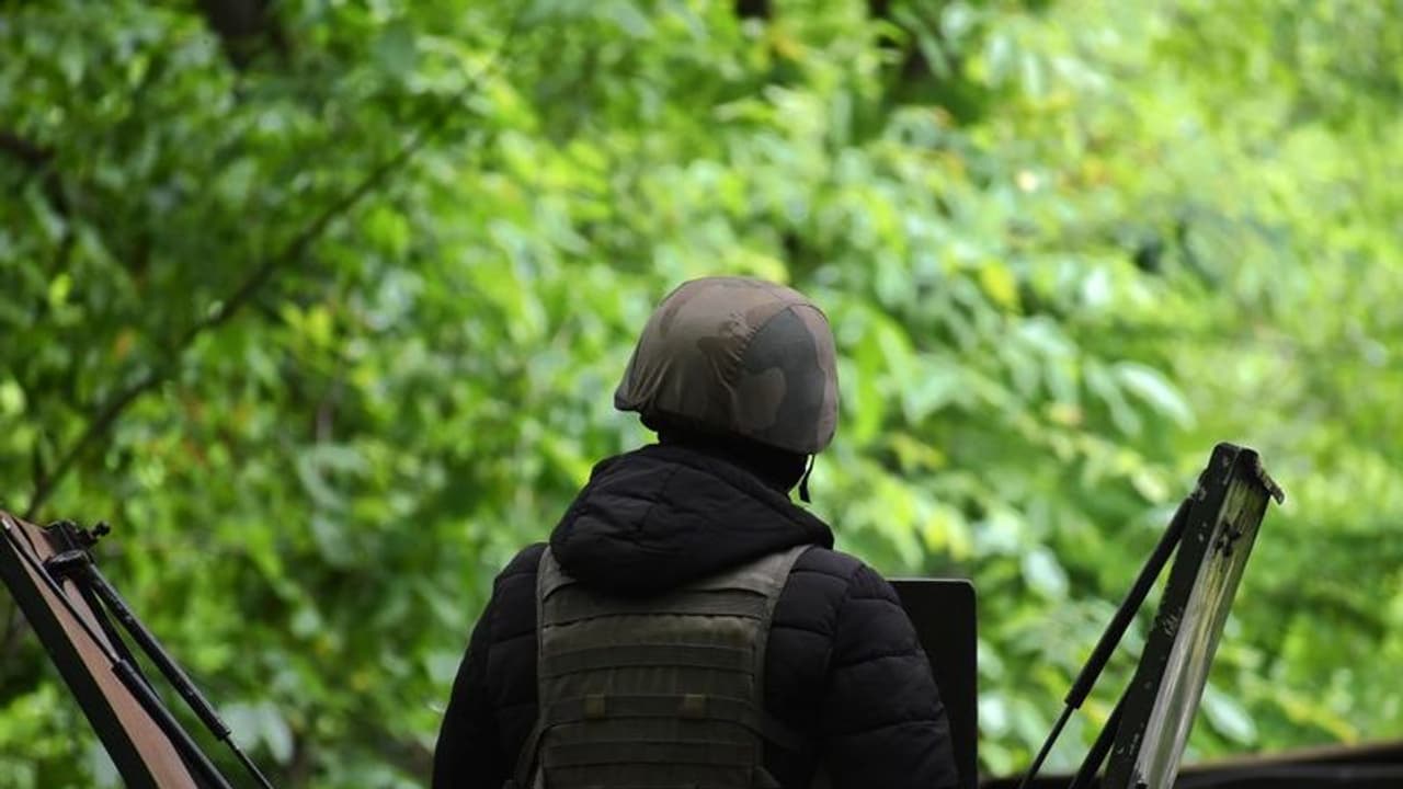 ജമ്മു കശ്മീരിലെ പൂഞ്ചില്‍ പാക്കിസ്ഥാന്‍ നടത്തിയ വെടിവെപ്പില്‍ കരസേന ജവാന്‍ മരിച്ചു