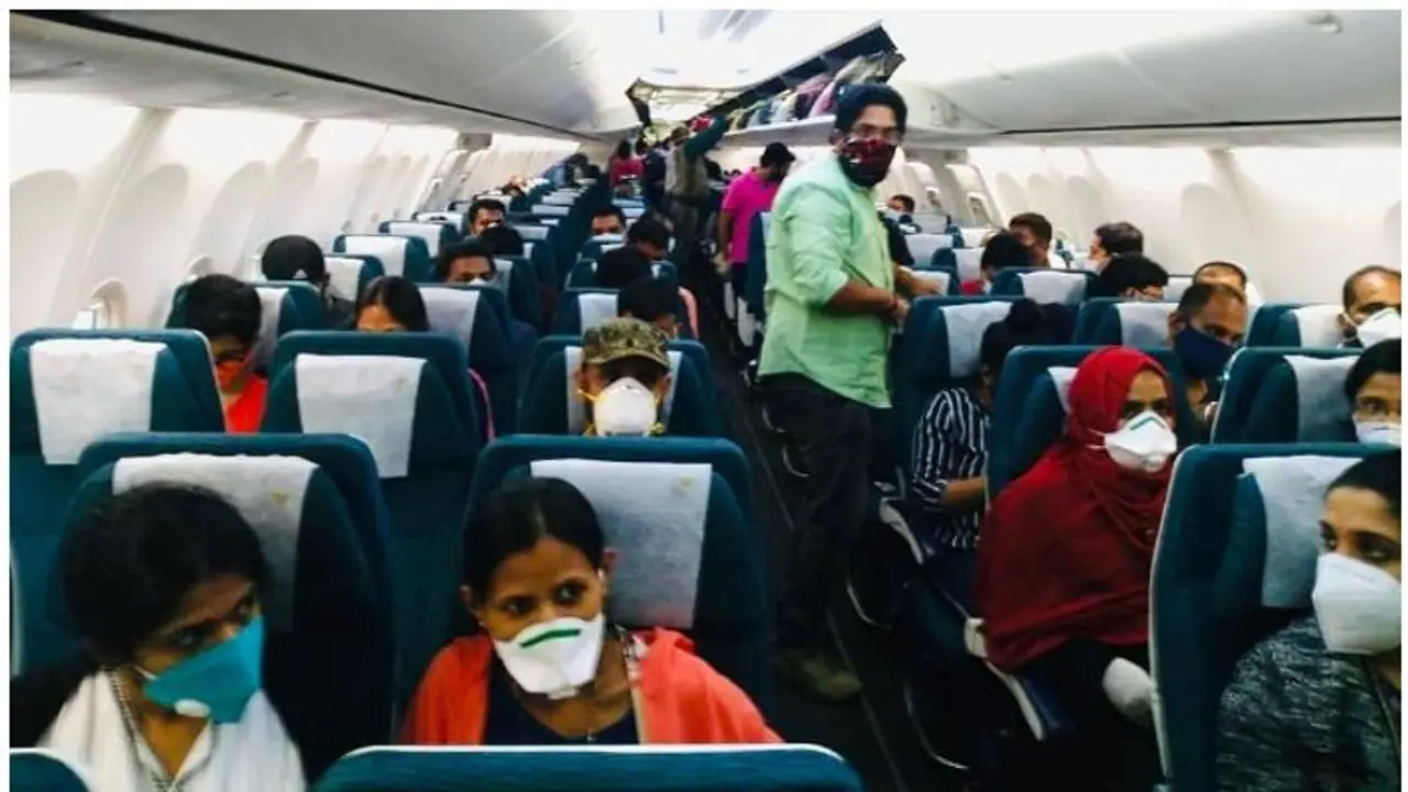 ചാർട്ടർ വിമാനങ്ങളിലെത്തുന്നവർക്ക് കൊവിഡ് ടെസ്റ്റ് നിർബന്ധമാക്കിയ നടപടി പുനപരിശോധിച്ചേക്കും ചാർട്ടർ വിമാനങ്ങളിലെത്തുന്നവർക്ക് കൊവിഡ് ടെസ്റ്റ് നിർബന്ധമാക്കിയ നടപടി പുനപരിശോധിച്ചേക്കും