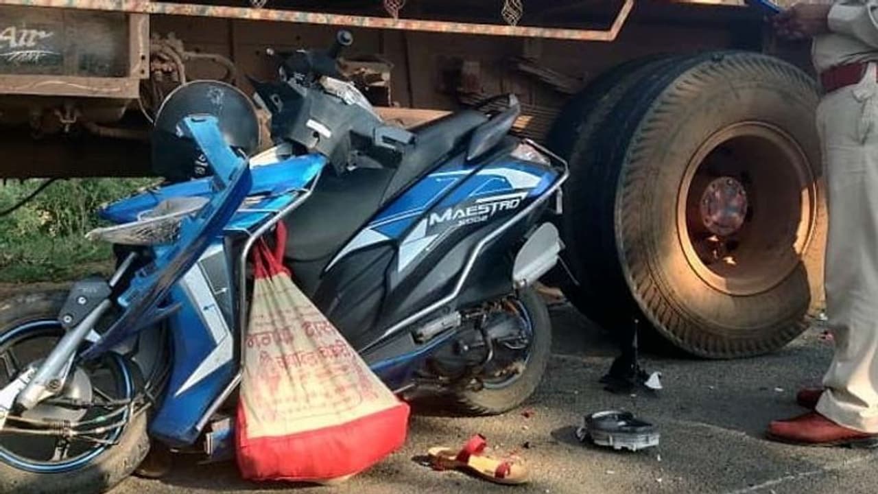 लॉकडाउन में 3 महीने बाद घर से निकलीं थी मां बेटी, अगले ही पल हुआ दर्दनाक हादसा और खून से सन गई बॉडी