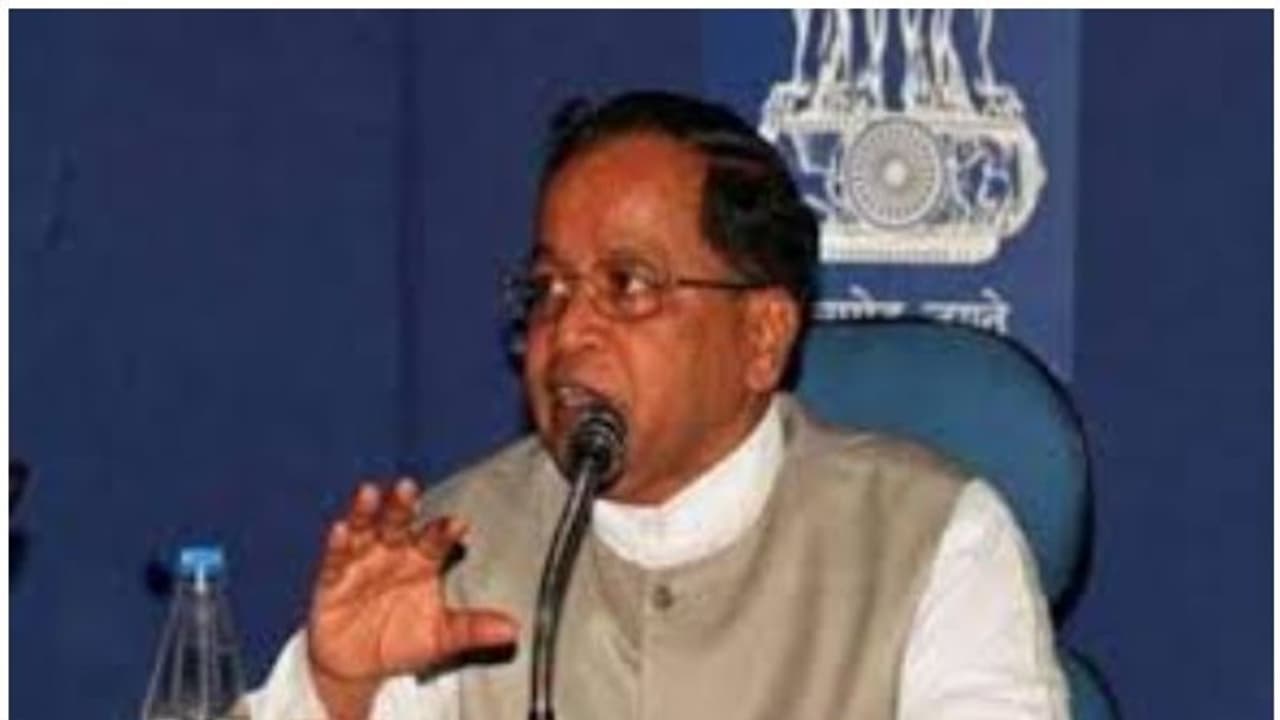 മുന് കേന്ദ്രമന്ത്രി അര്ജുന് ചരന് സേഥി അന്തരിച്ചു മുന് കേന്ദ്രമന്ത്രി അര്ജുന് ചരന് സേഥി അന്തരിച്ചു