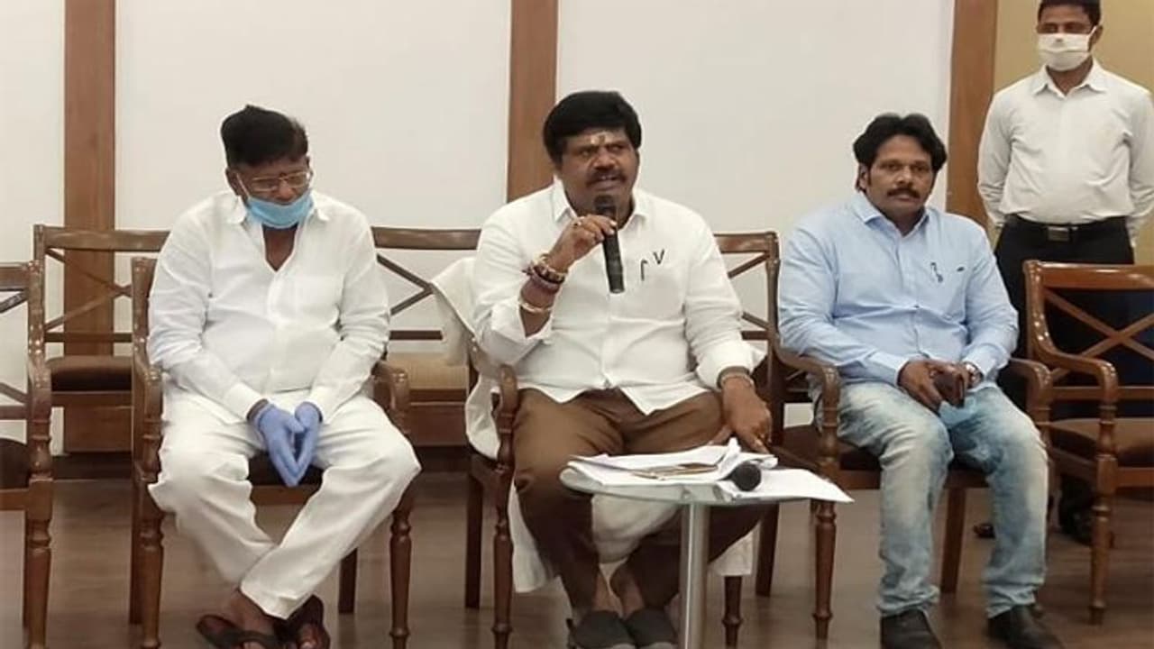 ఐఎఎస్, ఐపీఎస్ లే అసాధ్యమన్నా...జగన్ చేసి చూపించారు: మంత్రి అవంతి ఐఎఎస్, ఐపీఎస్ లే అసాధ్యమన్నా...జగన్ చేసి చూపించారు: మంత్రి అవంతి