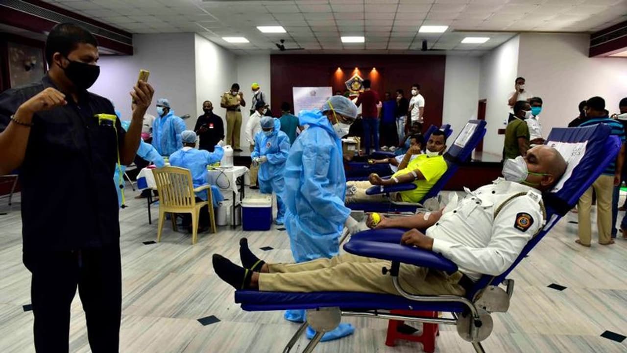 স্তিমিত করোনার দ্বিতীয় তরঙ্গ ৭৫ দিন পর সর্বনিম্ন দৈনিক নতুন সংক্রমণ, কমছে মৃত্যুর সংখ্য়াও স্তিমিত করোনার দ্বিতীয় তরঙ্গ ৭৫ দিন পর সর্বনিম্ন দৈনিক নতুন সংক্রমণ, কমছে মৃত্যুর সংখ্য়াও