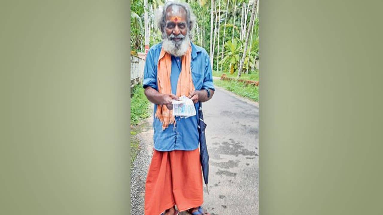 കാണാതായ മകനെ തേടി ഒരു പിതാവ്; തിരച്ചിലിന് തൊഴിലായി തെരഞ്ഞെടുത്തത് ലോട്ടറി കച്ചവടം കാണാതായ മകനെ തേടി ഒരു പിതാവ്; തിരച്ചിലിന് തൊഴിലായി തെരഞ്ഞെടുത്തത് ലോട്ടറി കച്ചവടം