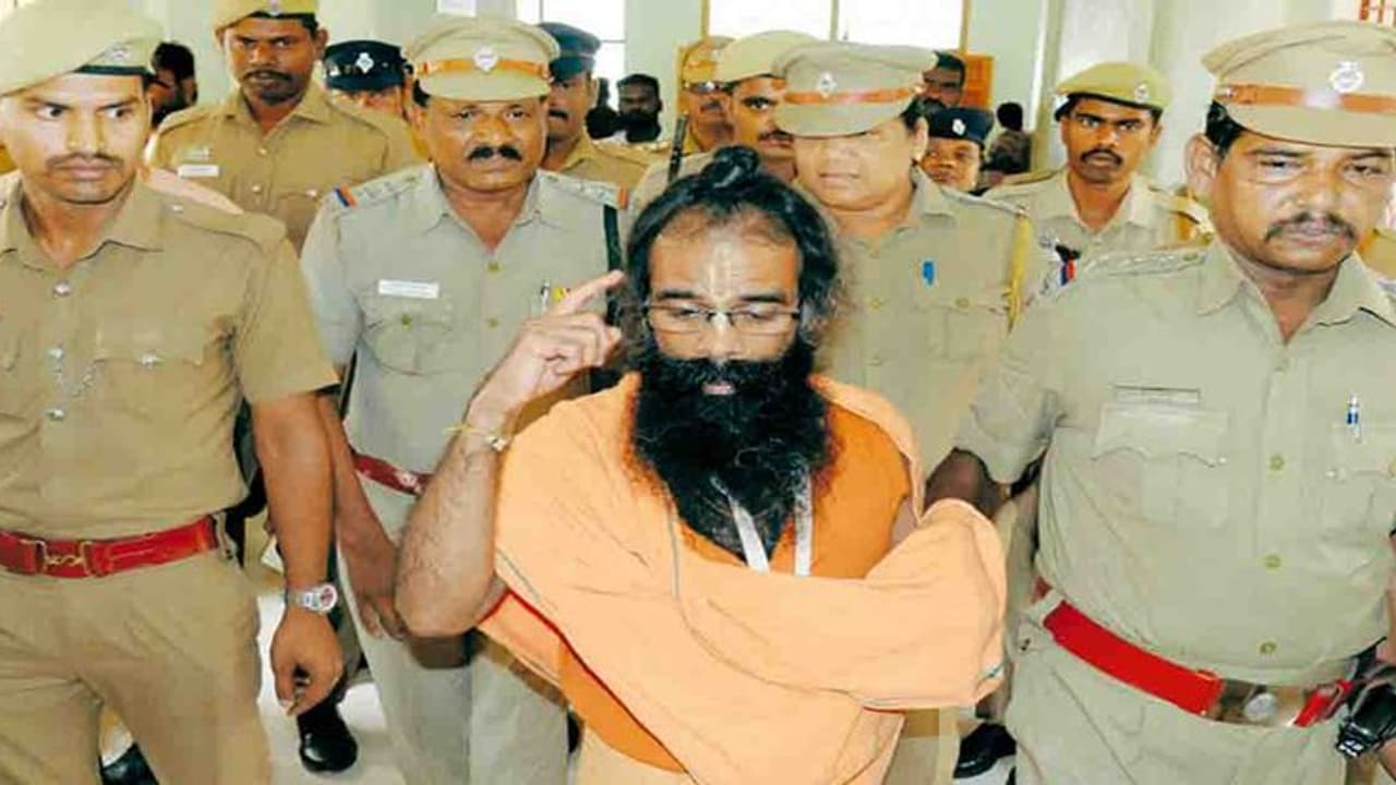 ராஜுவ்காந்தி கொலையாளி முருகன்.. ஜீவசமாதி அடைய... சிறையில் தொடர் உண்ணாவிரதம். பதட்டத்தில் சிறைச்சாலை.!