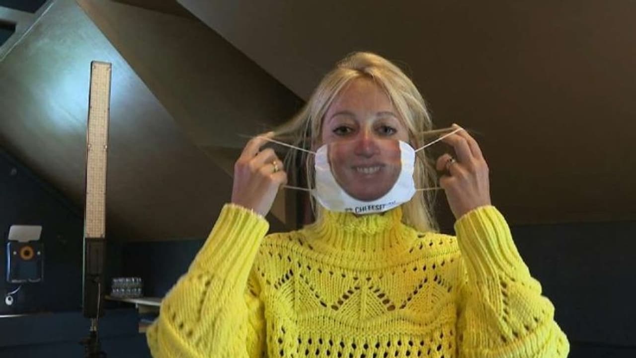 മാസ്‌കിട്ട് ചിരിച്ചാല്‍ എങ്ങനെയറിയും; പുതിയ 'ഐഡിയ'യുമായി റെസ്റ്റോറന്റ്...