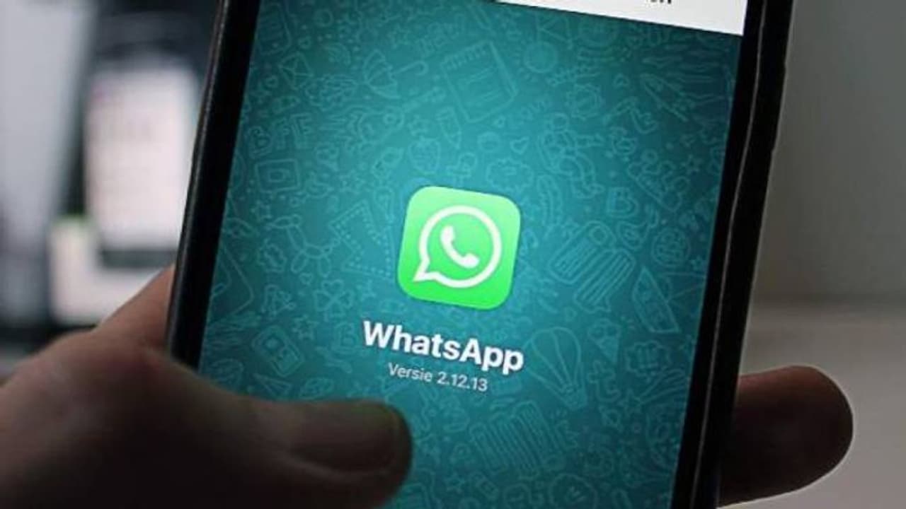 അഞ്ചാം ക്ലാസുകാരുടെ വാട്ട്സ്ആപ് ഗ്രൂപ്പിൽ അശ്ലീല വീഡിയോ, അബദ്ധം പിണഞ്ഞതെന്ന് വിശദീകരണം, അധ്യാപകന് പിടിയില് അഞ്ചാം ക്ലാസുകാരുടെ വാട്ട്സ്ആപ് ഗ്രൂപ്പിൽ അശ്ലീല വീഡിയോ, അബദ്ധം പിണഞ്ഞതെന്ന് വിശദീകരണം, അധ്യാപകന് പിടിയില്